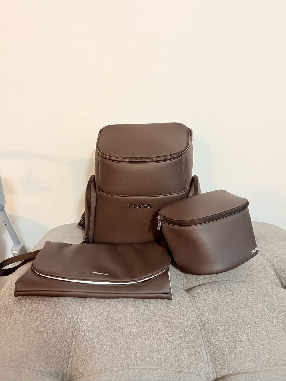 Nuna Essentials Diaper Bag in Cocoa